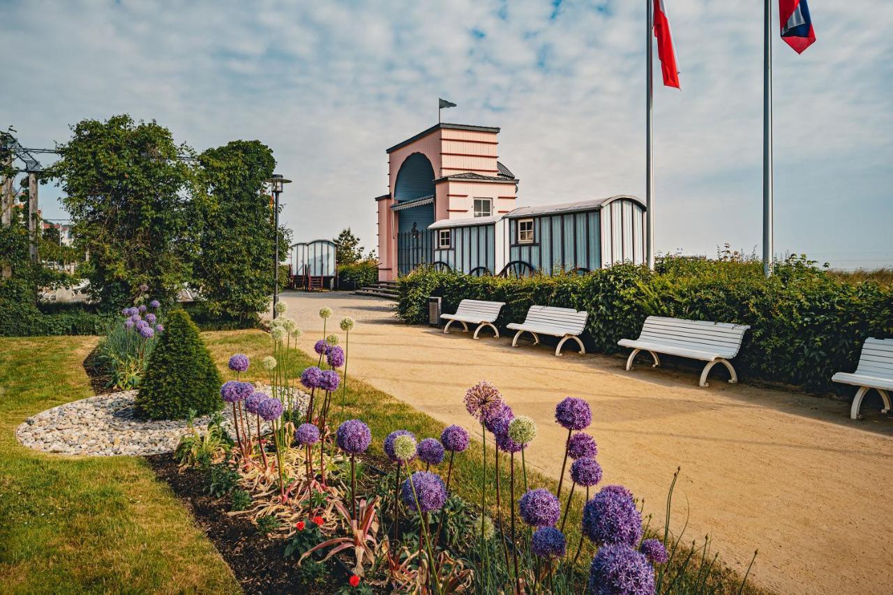 Ferienwohnung Kon-Tiki, Villa Regina Maris Bansin 塞巴特黑灵斯多夫 外观 照片
